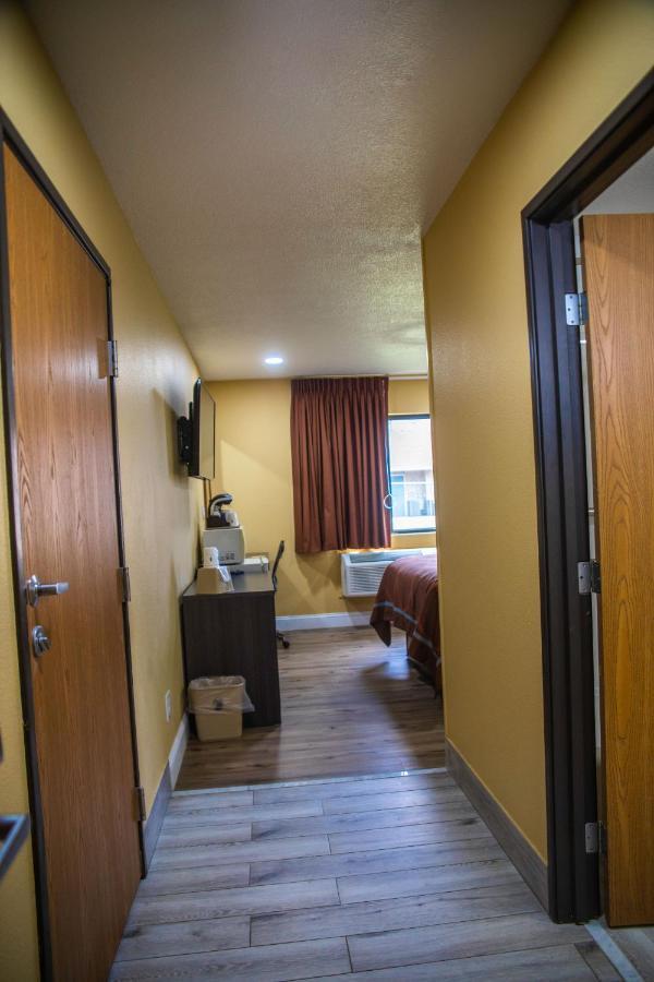 Super 8 By Wyndham Mountain Home Exterior photo